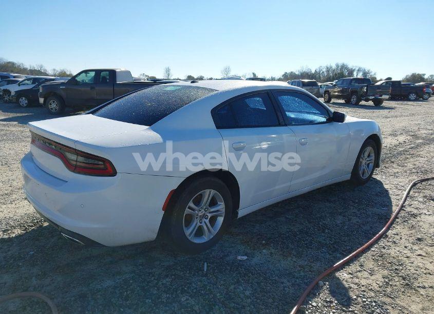 Photo 4 of 2017 Dodge Charger SE RWD (VIN 2C3CDXBG5HH657232)