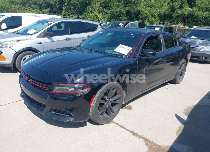Photo 2 of 2018 Dodge Charger SXT RWD (VIN 2C3CDXBG5JH200412)