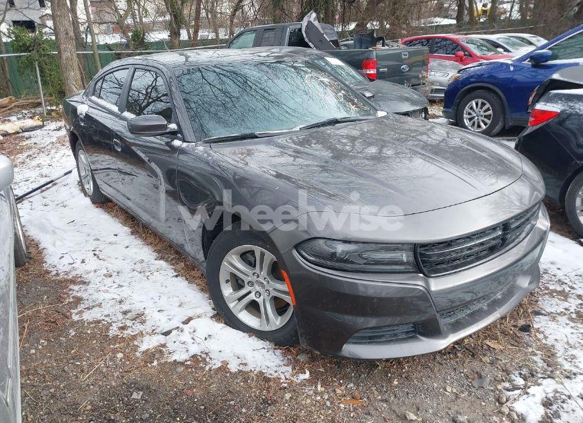 2019 Dodge Charger SXT RWD (VIN 2C3CDXBG5KH599937) main photo