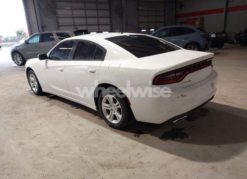 Photo 3 of 2019 Dodge Charger SXT RWD (VIN 2C3CDXBG5KH615473)