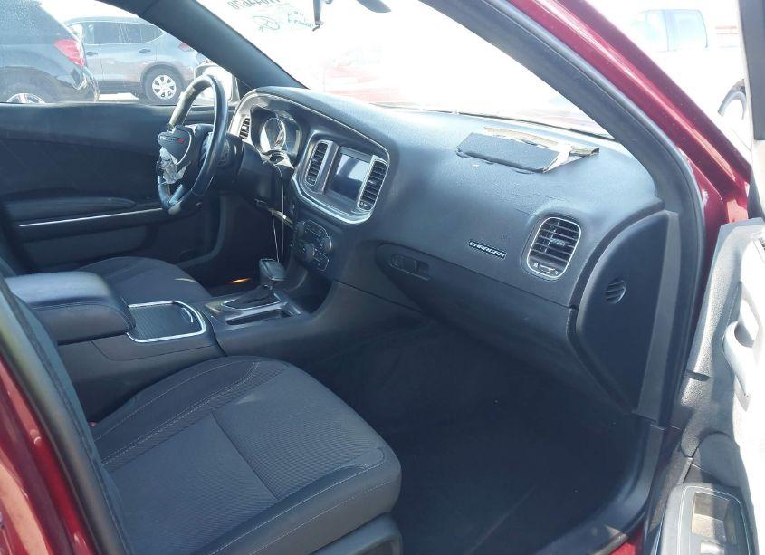 Photo 5 of 2019 Dodge Charger SXT RWD (VIN 2C3CDXBG5KH636372)