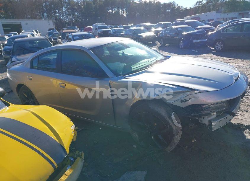 Photo 13 of 2019 Dodge Charger SXT RWD (VIN 2C3CDXBG5KH647162)