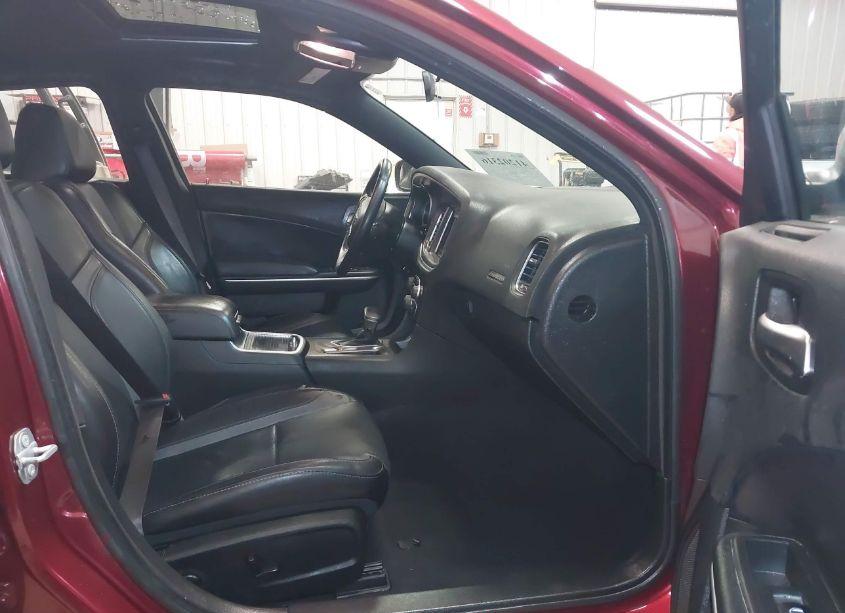 Photo 5 of 2019 Dodge Charger SXT RWD (VIN 2C3CDXBG5KH656721)