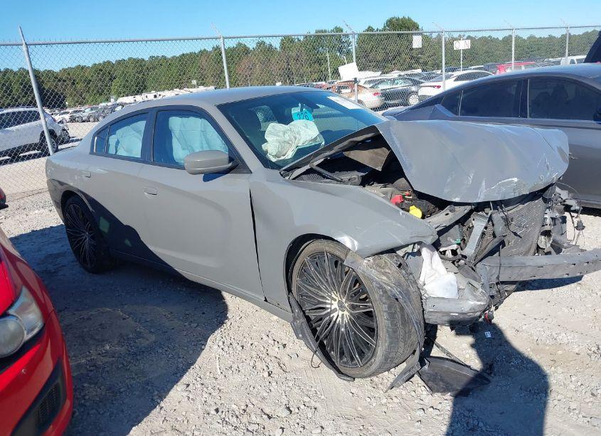 2019 Dodge Charger SXT RWD (VIN 2C3CDXBG5KH664835) main photo