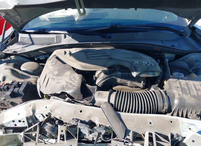 Photo 10 of 2019 Dodge Charger SXT RWD (VIN 2C3CDXBG5KH664835)