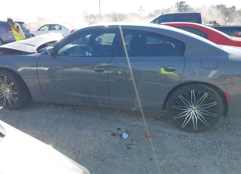 Photo 14 of 2019 Dodge Charger SXT RWD (VIN 2C3CDXBG5KH664835)