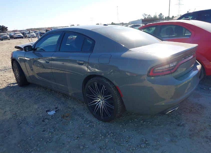 Photo 3 of 2019 Dodge Charger SXT RWD (VIN 2C3CDXBG5KH664835)