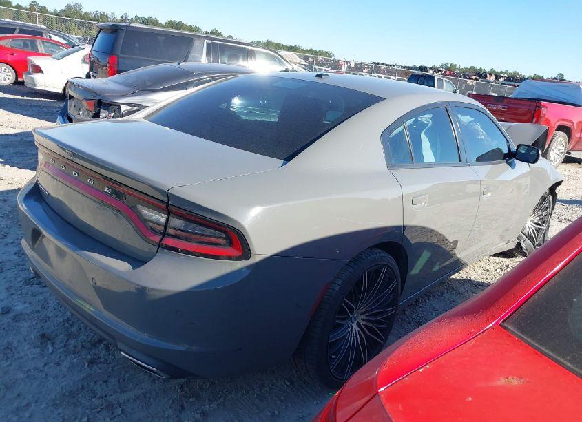 Photo 4 of 2019 Dodge Charger SXT RWD (VIN 2C3CDXBG5KH664835)