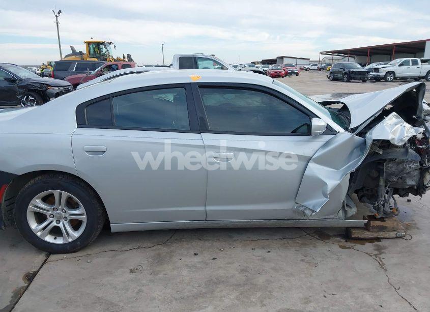 Photo 14 of 2019 Dodge Charger SXT RWD (VIN 2C3CDXBG5KH666195)