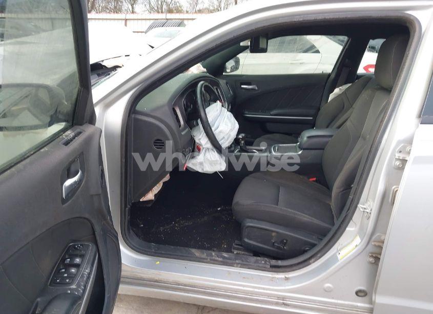 Photo 5 of 2019 Dodge Charger SXT RWD (VIN 2C3CDXBG5KH666195)