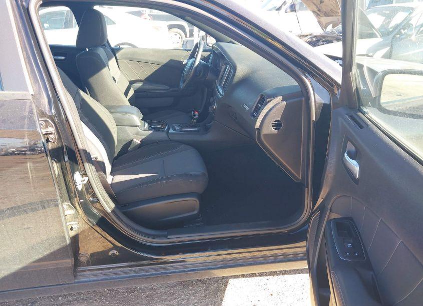 Photo 5 of 2021 Dodge Charger SXT RWD (VIN 2C3CDXBG5MH533911)