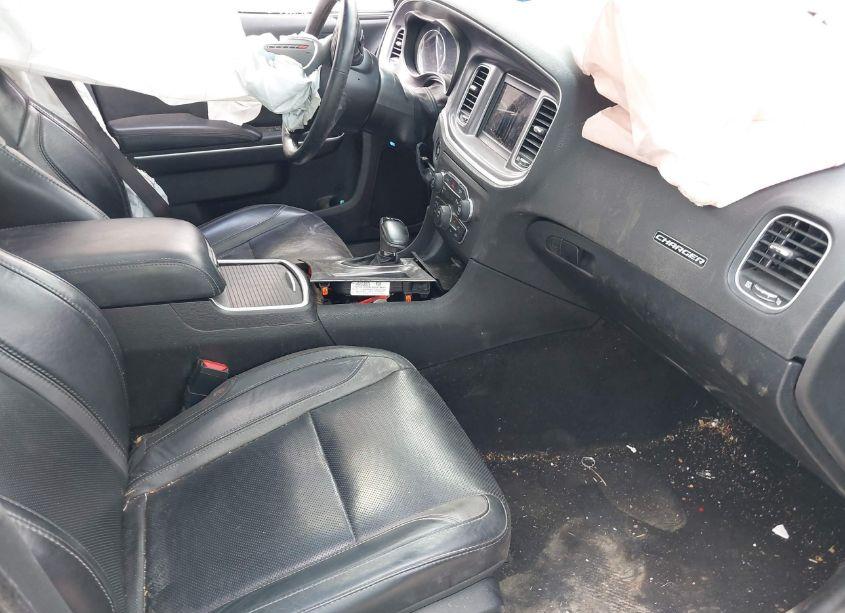 Photo 5 of 2021 Dodge Charger SXT RWD (VIN 2C3CDXBG5MH548070)