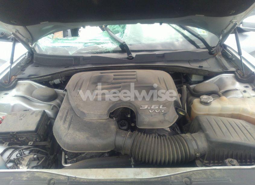 Photo 10 of 2021 Dodge Charger SXT RWD (VIN 2C3CDXBG5MH642871)