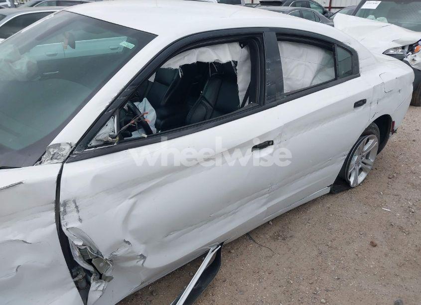 Photo 17 of 2021 Dodge Charger SXT RWD (VIN 2C3CDXBG5MH643227)