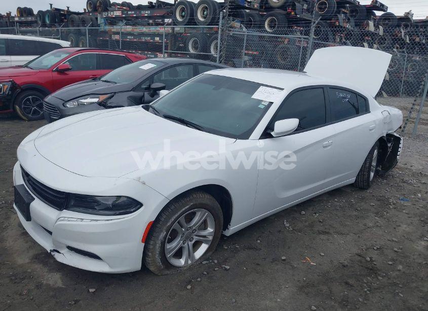 Photo 2 of 2022 Dodge Charger SXT RWD (VIN 2C3CDXBG5NH235246)