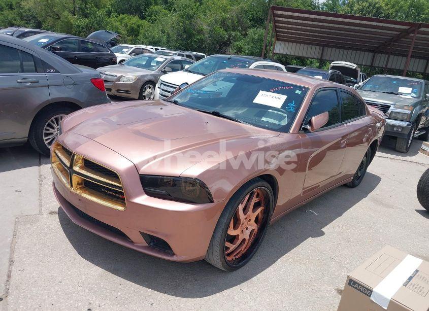 Photo 2 of 2013 Dodge Charger SE (VIN 2C3CDXBG6DH507625)