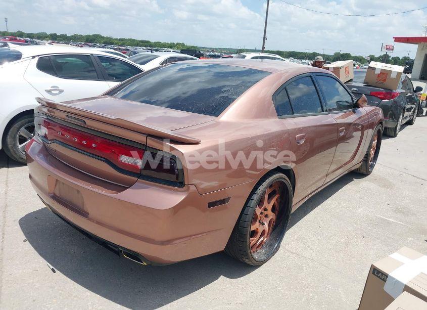 Photo 4 of 2013 Dodge Charger SE (VIN 2C3CDXBG6DH507625)