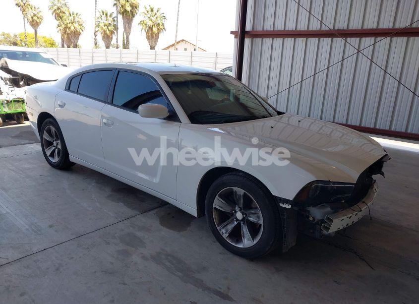 2013 Dodge Charger SE (VIN 2C3CDXBG6DH623312) main photo