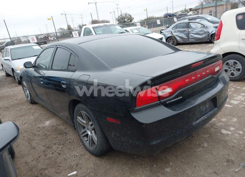 Photo 3 of 2013 Dodge Charger SE (VIN 2C3CDXBG6DH639364)