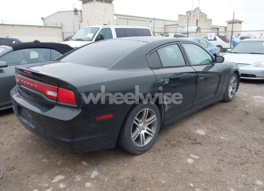 Photo 4 of 2013 Dodge Charger SE (VIN 2C3CDXBG6DH639364)