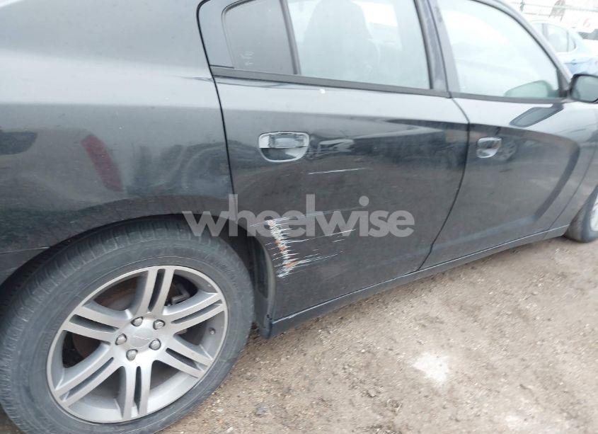 Photo 6 of 2013 Dodge Charger SE (VIN 2C3CDXBG6DH639364)