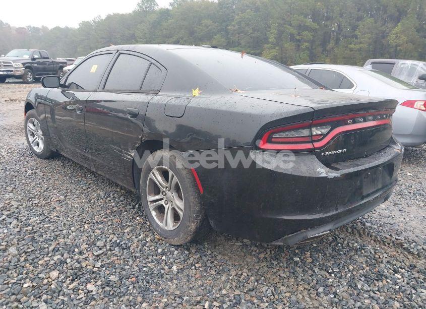 Photo 3 of 2015 Dodge Charger SE (VIN 2C3CDXBG6FH717063)