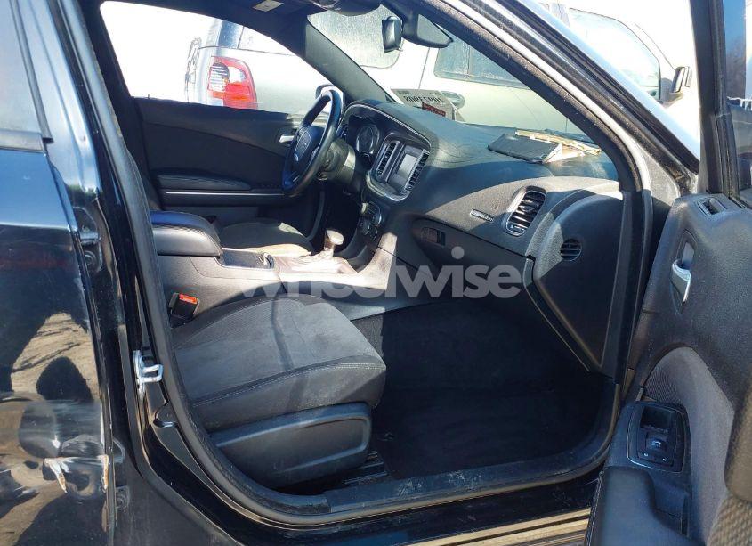 Photo 5 of 2015 Dodge Charger SE (VIN 2C3CDXBG6FH717063)