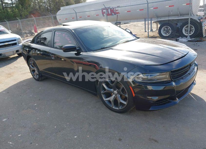 2015 Dodge Charger SE (VIN 2C3CDXBG6FH801495) main photo