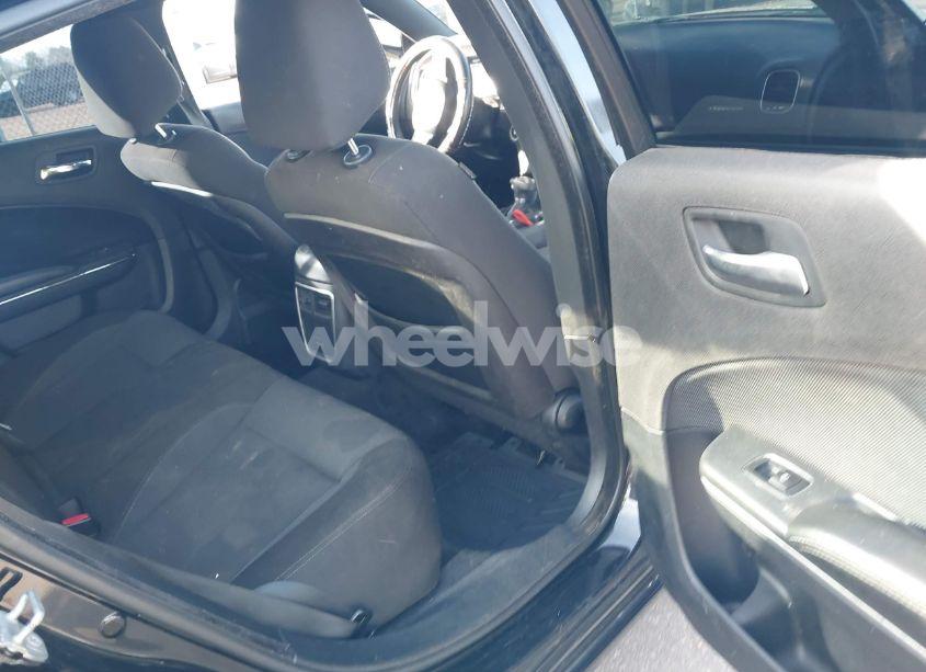 Photo 8 of 2015 Dodge Charger SE (VIN 2C3CDXBG6FH801495)