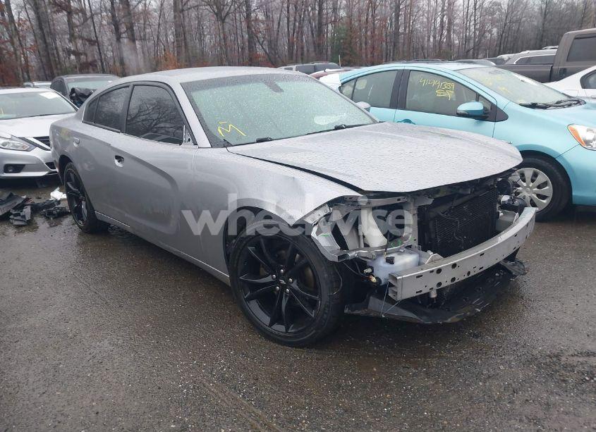 2015 Dodge Charger SE (VIN 2C3CDXBG6FH856738) main photo