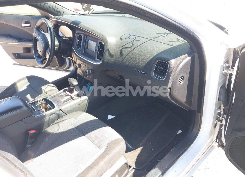 Photo 5 of 2016 Dodge Charger SE (VIN 2C3CDXBG6GH121386)