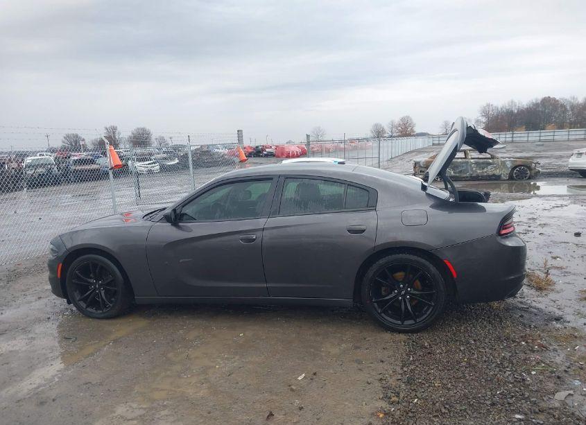 Photo 14 of 2018 Dodge Charger SXT RWD (VIN 2C3CDXBG6JH196211)
