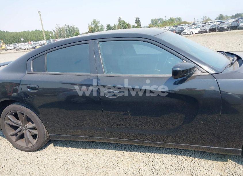 Photo 14 of 2018 Dodge Charger SXT RWD (VIN 2C3CDXBG6JH197360)