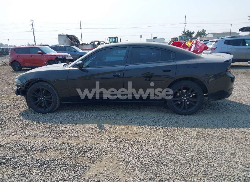 Photo 15 of 2018 Dodge Charger SXT RWD (VIN 2C3CDXBG6JH197360)