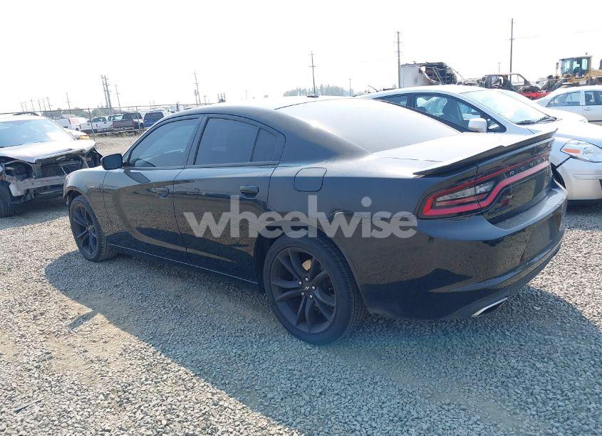 Photo 3 of 2018 Dodge Charger SXT RWD (VIN 2C3CDXBG6JH197360)
