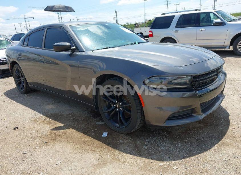 2018 Dodge Charger SXT RWD (VIN 2C3CDXBG6JH206865) main photo
