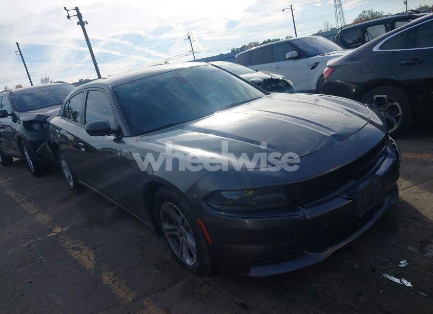 2018 Dodge Charger SXT RWD (VIN 2C3CDXBG6JH239025) main photo