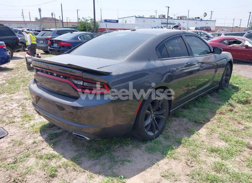 Photo 4 of 2018 Dodge Charger SXT RWD (VIN 2C3CDXBG6JH336693)