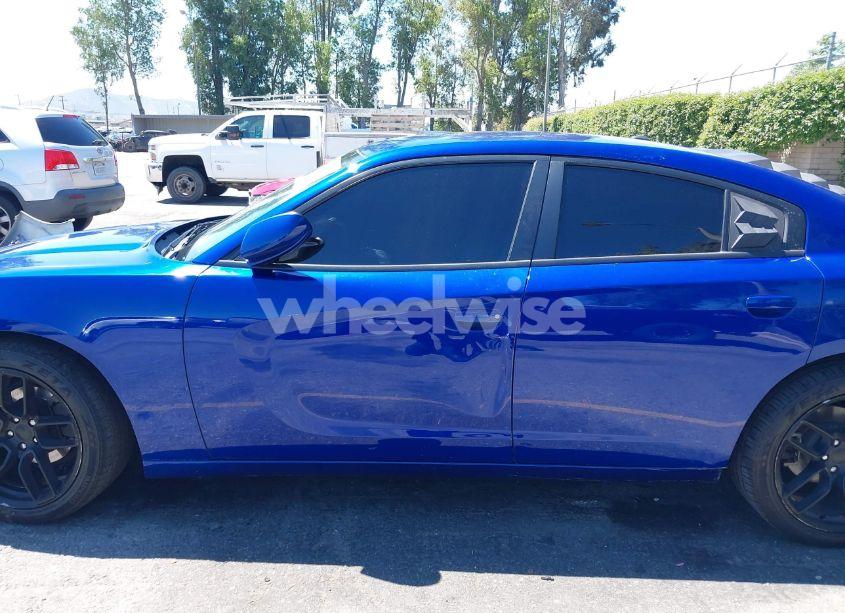 Photo 18 of 2019 Dodge Charger SXT RWD (VIN 2C3CDXBG6KH729739)