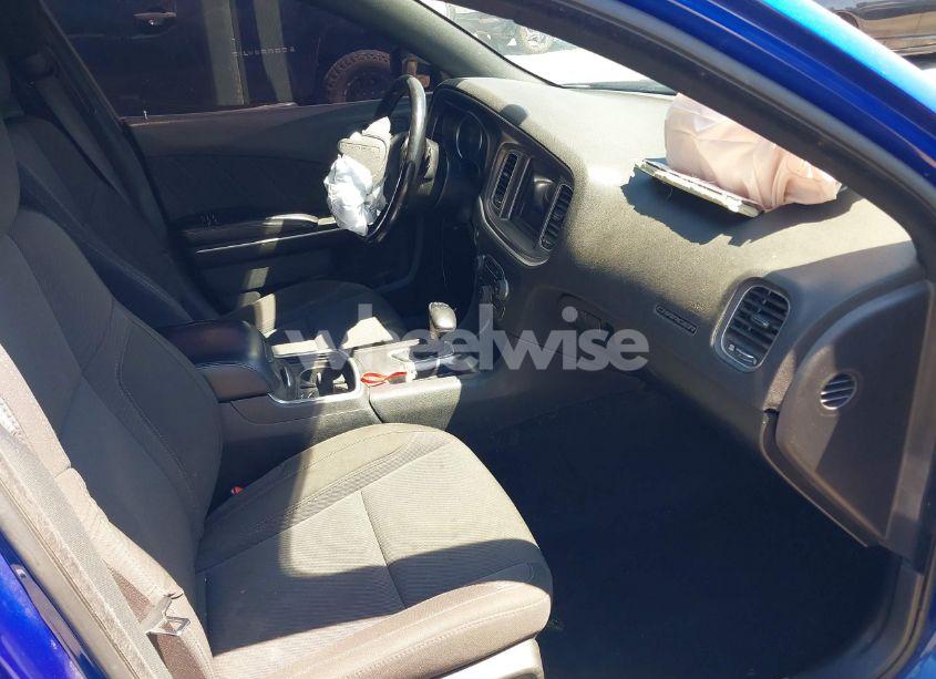 Photo 5 of 2019 Dodge Charger SXT RWD (VIN 2C3CDXBG6KH729739)