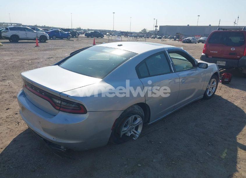 Photo 4 of 2020 Dodge Charger SXT RWD (VIN 2C3CDXBG6LH140109)