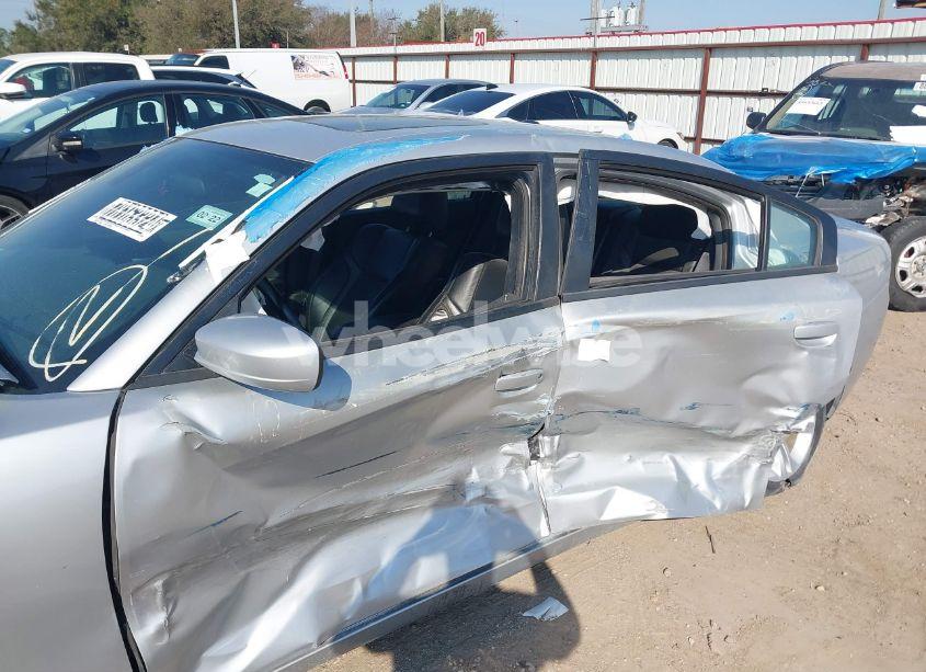 Photo 6 of 2020 Dodge Charger SXT RWD (VIN 2C3CDXBG6LH140109)