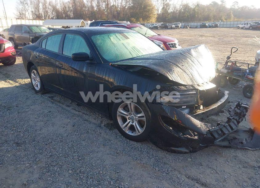 2020 Dodge Charger SXT RWD (VIN 2C3CDXBG6LH146797) main photo