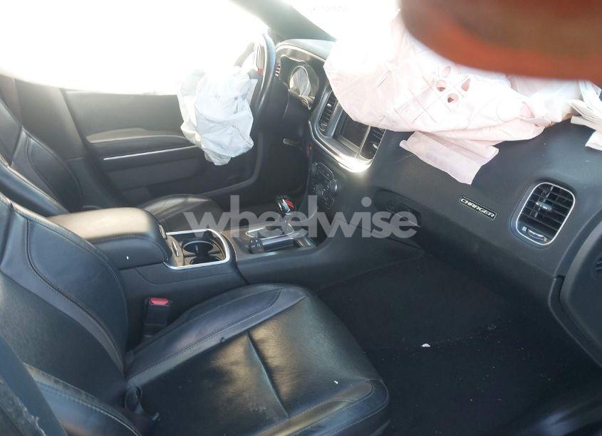 Photo 5 of 2020 Dodge Charger SXT RWD (VIN 2C3CDXBG6LH146797)