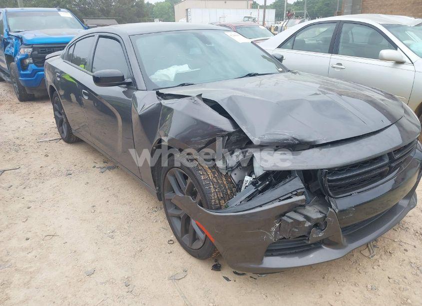 2020 Dodge Charger SXT RWD (VIN 2C3CDXBG6LH199791) main photo