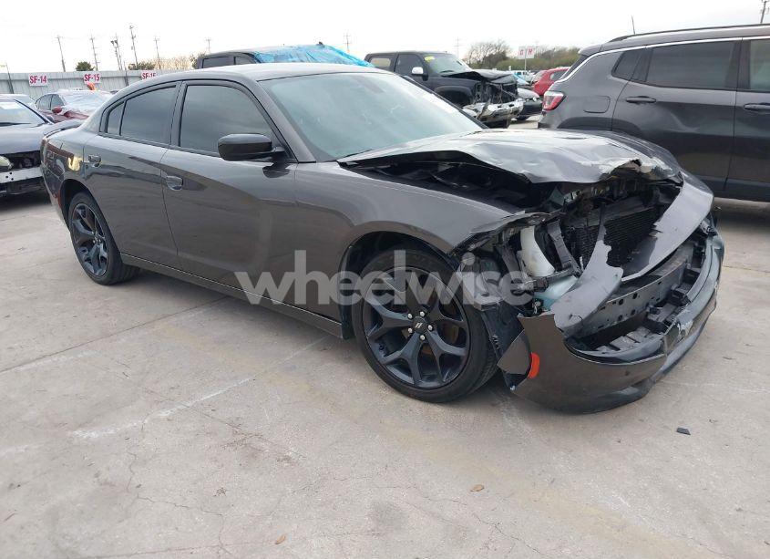2020 Dodge Charger SXT RWD (VIN 2C3CDXBG6LH248228) main photo