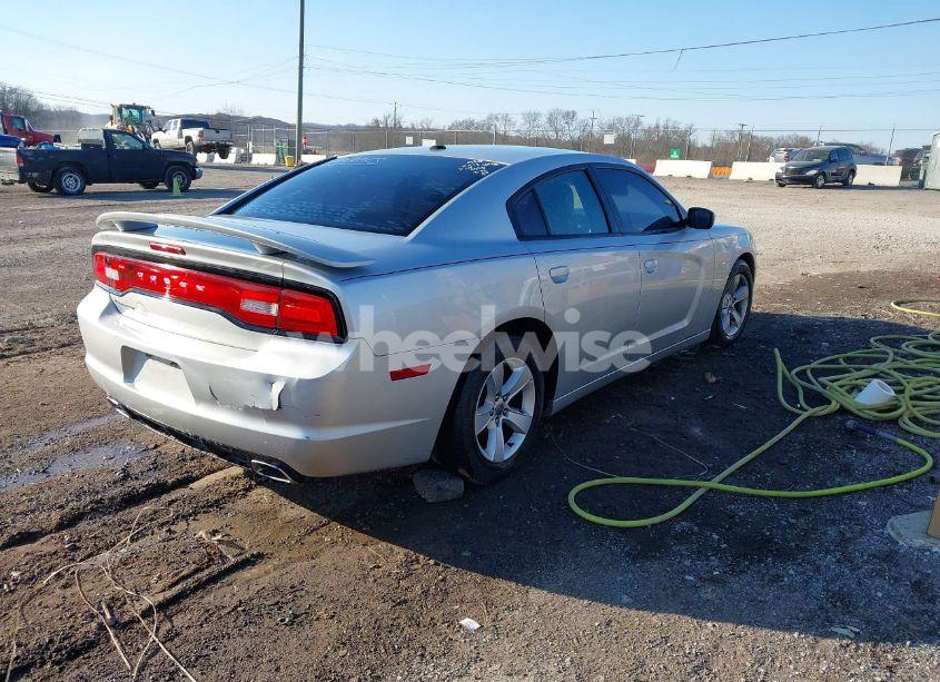 Photo 4 of 2012 Dodge Charger SE (VIN 2C3CDXBG7CH205596)
