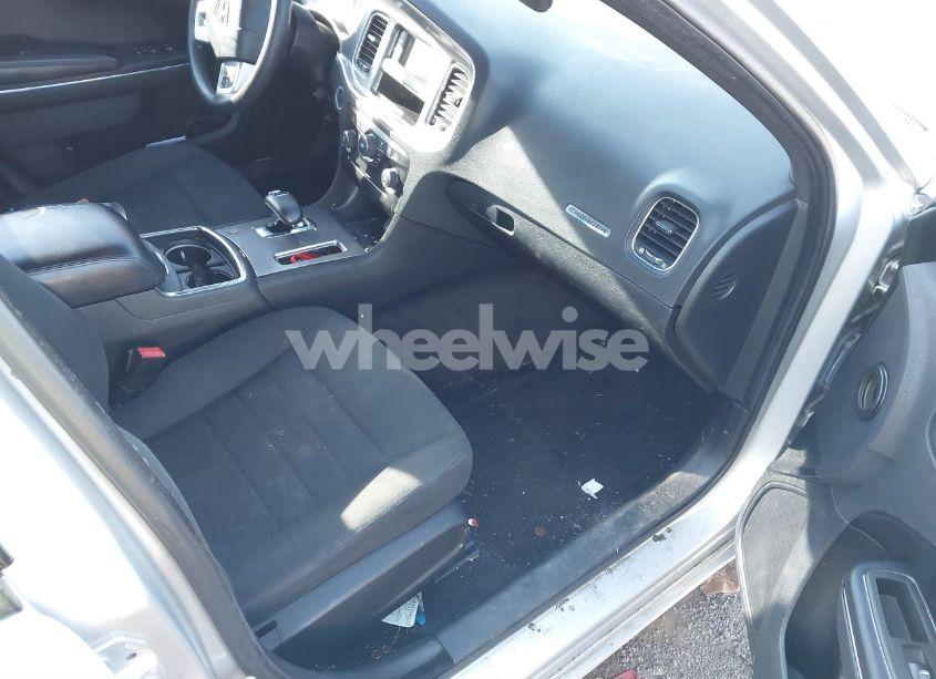 Photo 5 of 2012 Dodge Charger SE (VIN 2C3CDXBG7CH205596)