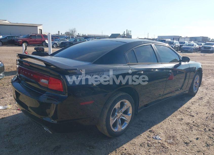 Photo 4 of 2012 Dodge Charger SE (VIN 2C3CDXBG7CH300367)