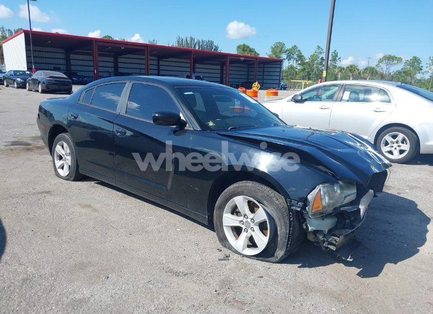 2013 Dodge Charger SE (VIN 2C3CDXBG7DH622525) main photo